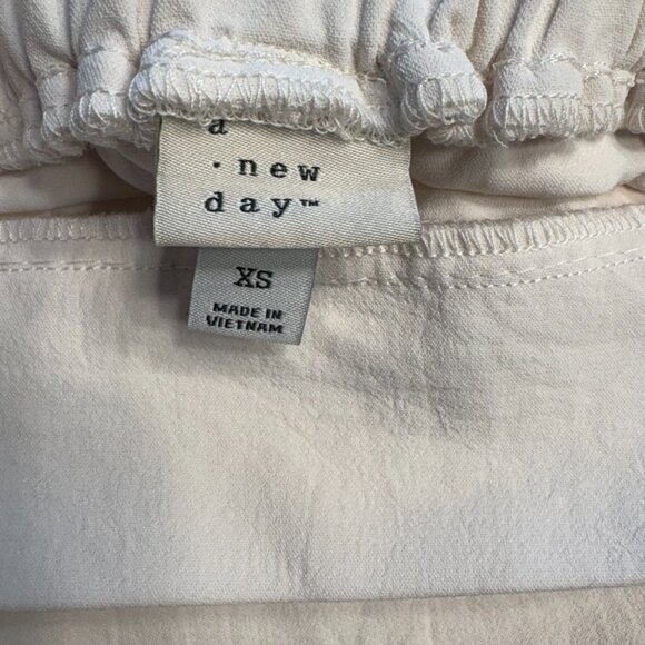 A New Day White Wide Leg Pants Size XS NWT - Picture 6 of 8